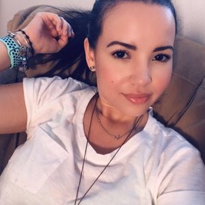 Meet your Posher, Charlotte